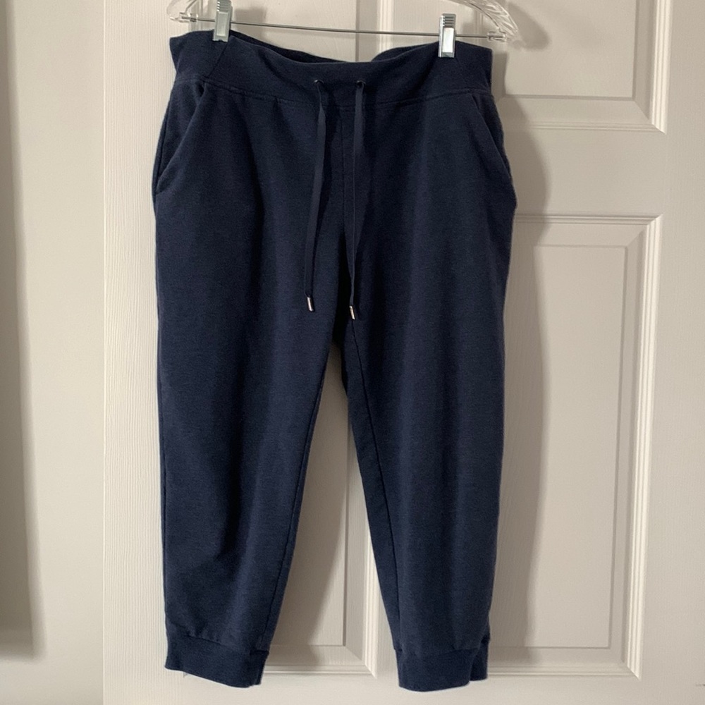 Eddie Bauer capri. Large